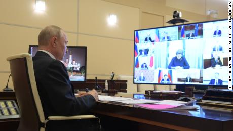 Russia adds 10,000 coronavirus case records in dramatic turnaround when Putin's problems pile up