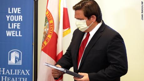 The Florida governor claims the victory of the coronavirus, but luck may have been a factor