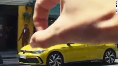 A screen captured by advertising. Volkswagen has withdrawn the video, but has been republished elsewhere on social media.