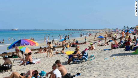 Miami&#39;s famous beaches closing for Fourth of July 