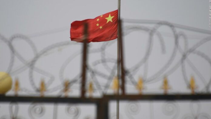 US targets Chinese officials for Xinjiang human rights abuses