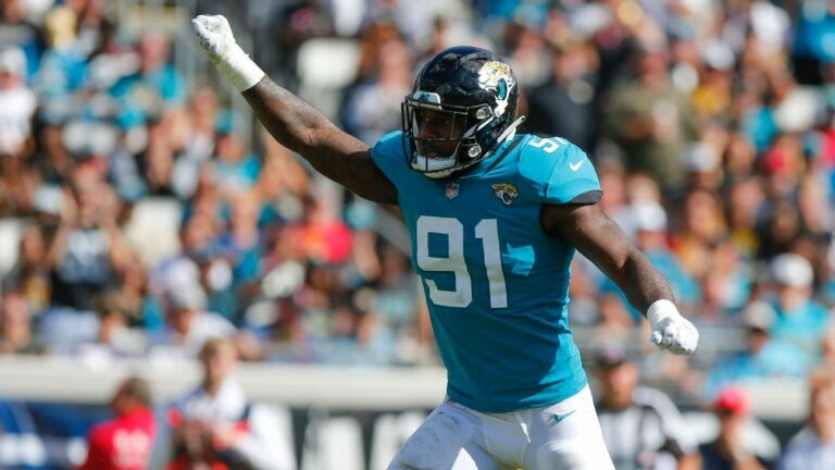 Jaguars agree to trade DE Yannick Ngakoue to Vikings