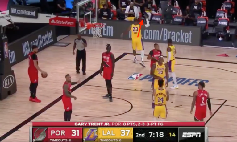 LeBron James throws mouthpiece in irritation in Lakers-Blazers game