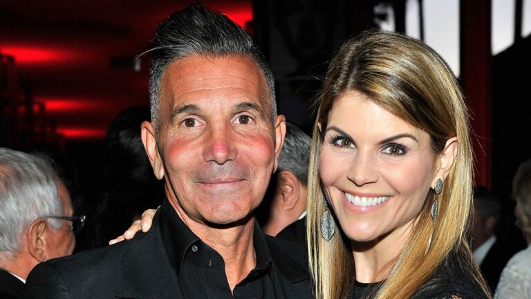 Lori Loughlin, Mossimo Giannulli sentenced in university admissions scandal circumstance