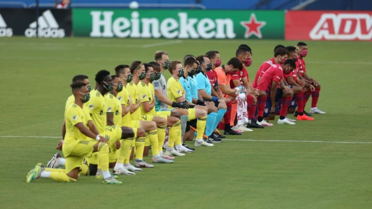 Followers boo gamers who take a knee just before Dallas vs. Nashville in MLS