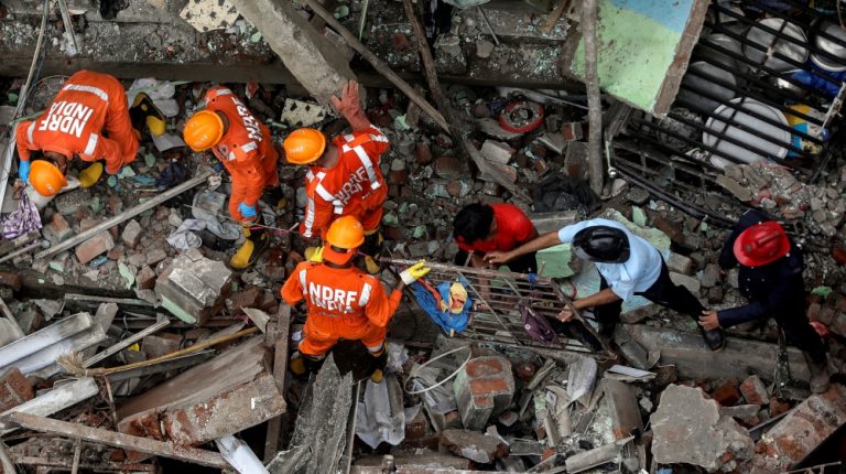 India: A number of people are feared trapped after a deadly building collapsed near Mumbai  India News