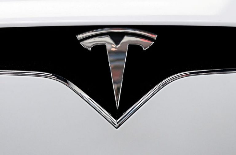 Judge dismisses Tesla lawsuit against former employee, dismisses defamation suit