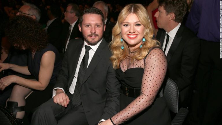 Kelly Clarkson says life was ‘a little too much’ after she filed for divorce.