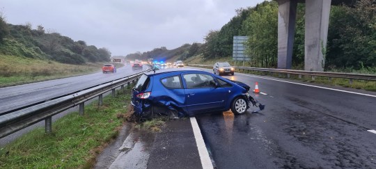 Car accident, Redruth (Picture: @DC_RPT) Please adjust your driving style for the weather.  One vehicle has already lost control and collided with obstacles.  Better late than never.  # Redrath # Ren # Fetal5