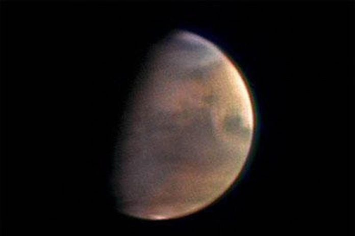 Mars will make a close approach to Earth in 17 years tonight

