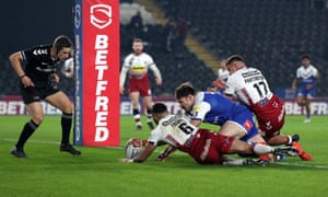 Alex Hemsley of St. Helens failed when he tried to score.