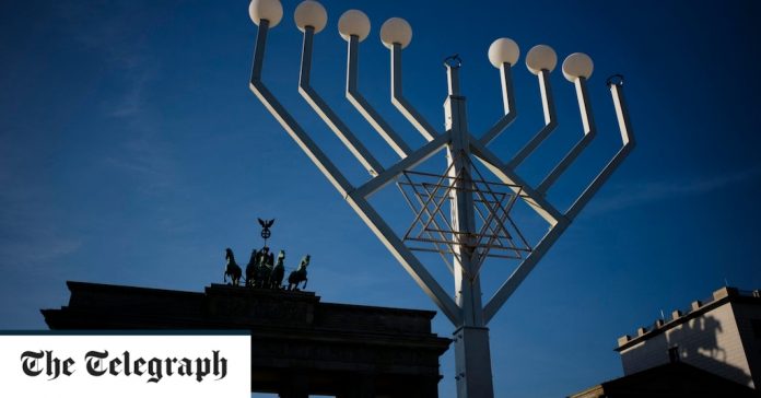 How the 'miracle of oil' lit up the Jewish festival lights

