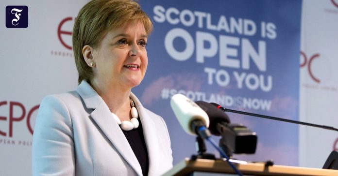 Scottish Prime Minister Nicola Sturgeon wants to return to EU

