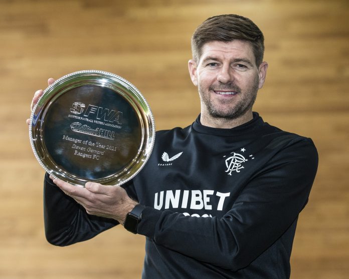 Championnat d’Écosse : Steven Gerrard élu manager de l’année par SWFA