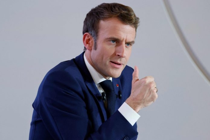   Vaccine passport debate in France |  Political storm surrounds Macron's words

