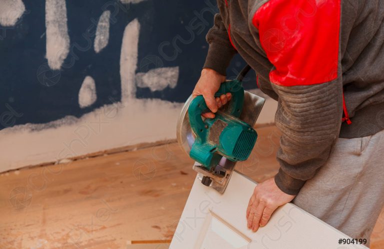 Scotland, classroom doors cut to increase ventilation against Covid and CO2