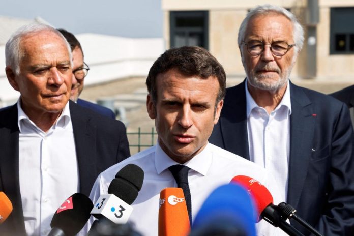 French presidential election: Emmanuel Macron mocks Eric Zemor

