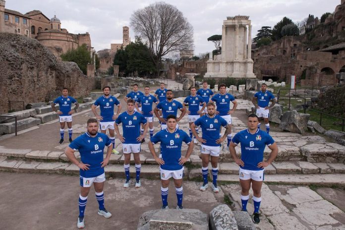 Six Nations, Azzurro flash mobs at the Imperial Forum before the match against Scotland

