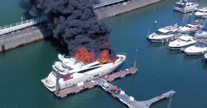  The fire destroyed a yacht worth 7 million euros.  miscellaneous facts


