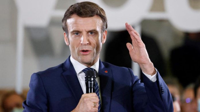 Emmanuel Macron speaks after legislative elections: France must 