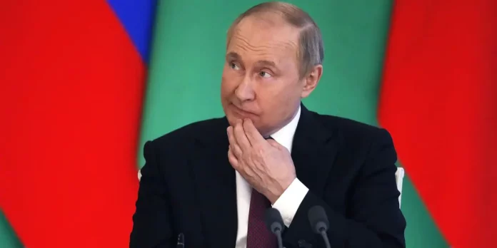 Pourquoi Poutine dispose-t-il d'une personne chargée de "collecter ses déjections naturelles"?