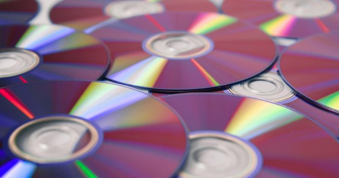 Microsoft is bringing CD ripping feature, with one downside

