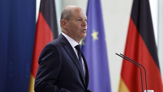 Olaf Scholz ordered to explain himself in investigation of 