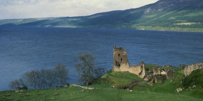 Over 52 hours in Loch Ness: extreme swimmer breaks record

