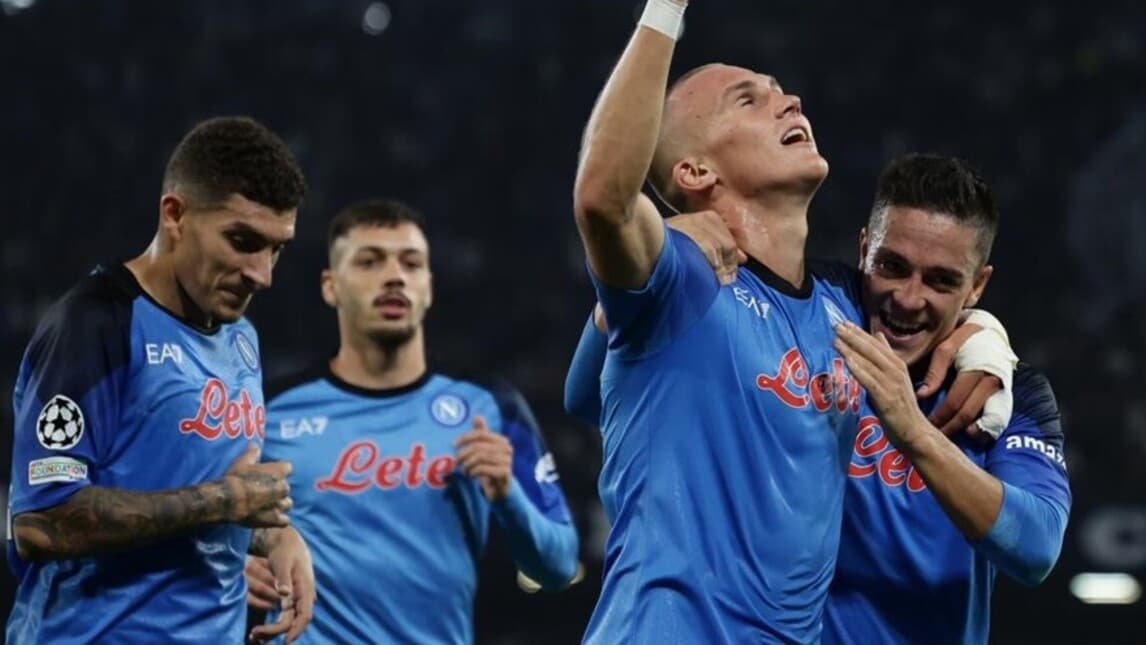 Champions, Napoli first of group: all possible combinations