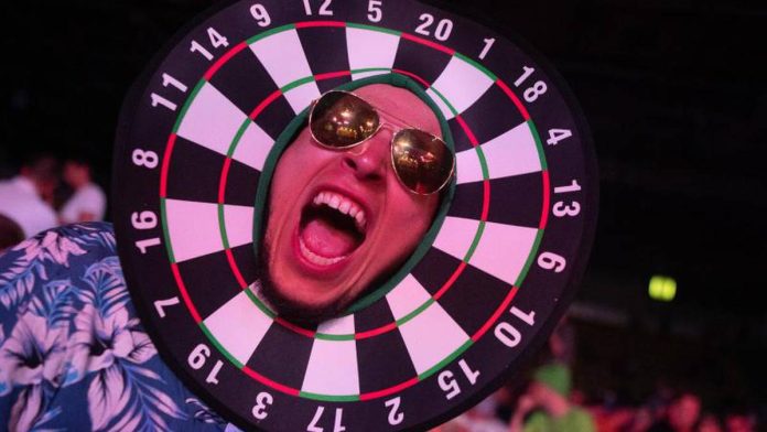 England and Scotland confident in Darts World Cup round of 16

