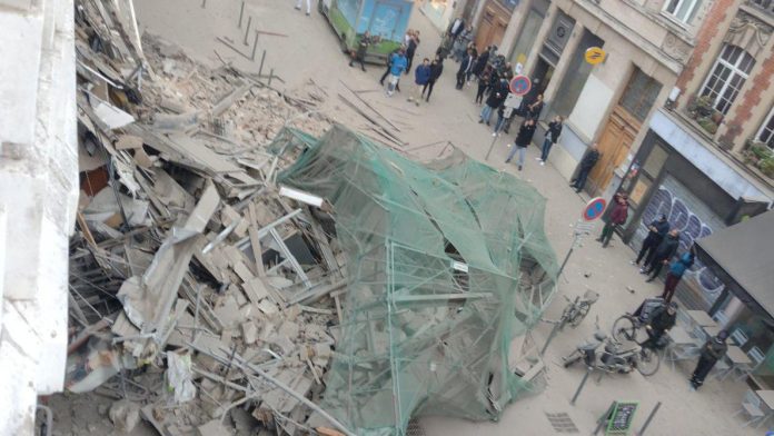 Collapsed buildings in Lille: one person is missing (photos and video)

