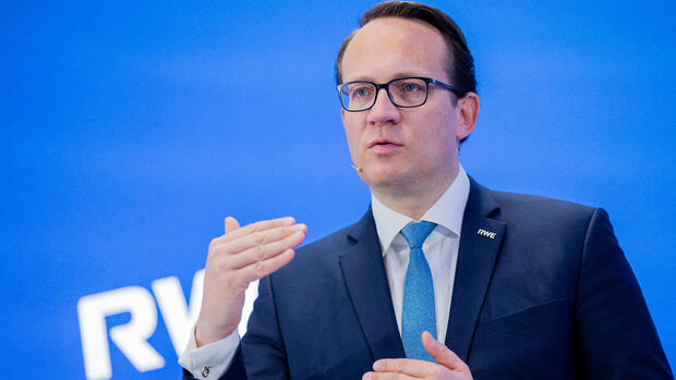 RWE boss Markus Kreber on the energy transition and hydrogen regulations

