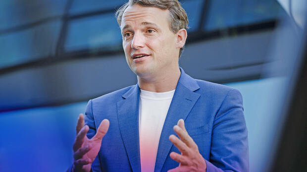 SAP boss Christian Klein cleans up portfolio: SME software is becoming obsolete

